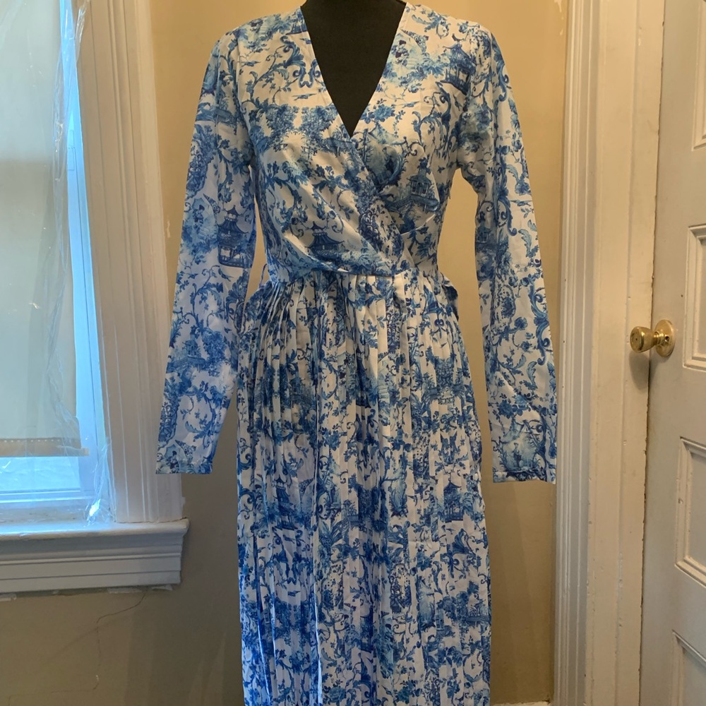 PrettyLittleThing Floral Dress